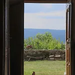 Bed & Breakfast Chateau De Sothonod